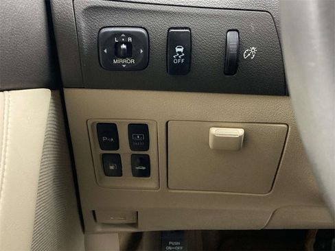 Used 2011 Lexus ES 350 image 20