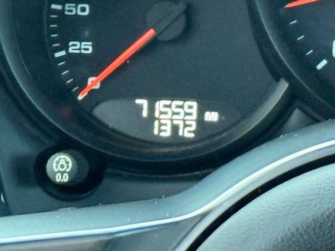 Used 2018 Porsche Macan Sport Edition image 20