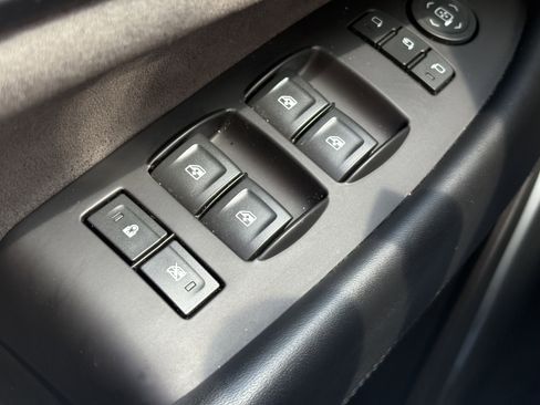 Used 2020 Cadillac Escalade Platinum image 34