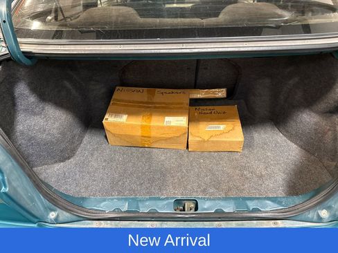 Used 1996 Nissan Sentra FWD image 12