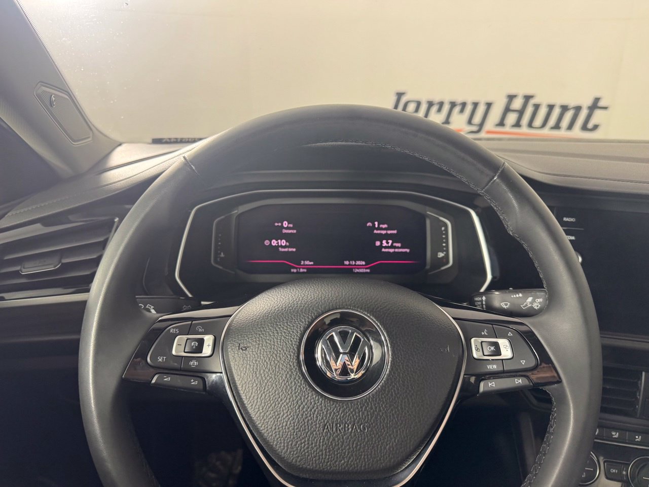 Used 2020 Volkswagen Jetta SEL FWD image 17