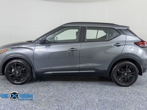 Used 2024 Nissan Kicks SR w/ SR Premium Package FWD image 4