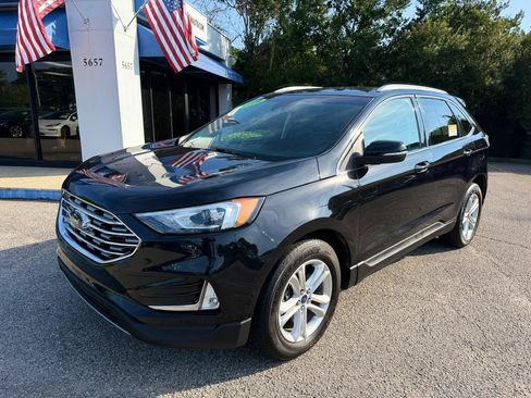 Used 2019 Ford Edge SEL w/ Equipment Group 201A AWD/4WD image 4
