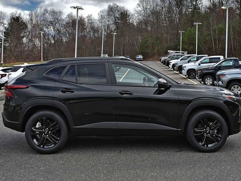 New 2026 Chevrolet Trax ACTIV w/ Sunroof Package image 6