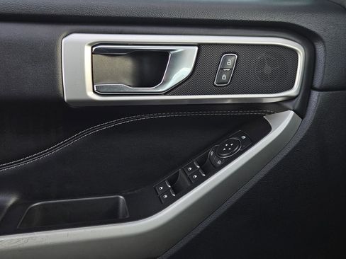 Used 2022 Ford Explorer XLT w/ Class IV Trailer Tow Package image 25