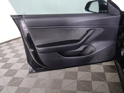 Used 2019 Tesla Model 3 Long Range image 23