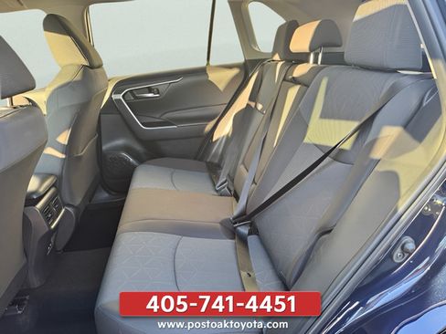 Used 2025 Toyota RAV4 XLE FWD image 16