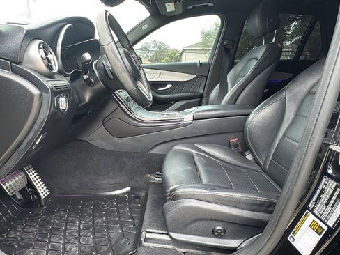 Used 2021 Mercedes-Benz GLC 300 image 9