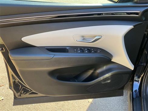 Used 2022 Hyundai Tucson SEL image 12