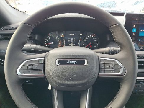 New 2026 Jeep Compass Limited image 9