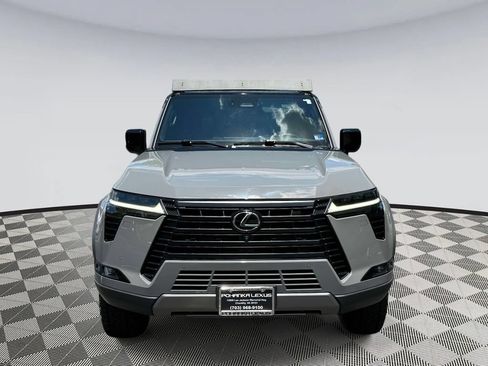Used 2024 Lexus GX 550 AWD/4WD image 6