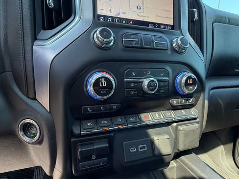 Used 2019 GMC Sierra 1500 SLT w/ SLT Premium Plus Package image 27