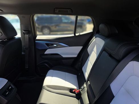 New 2026 Chevrolet Equinox EV LT AWD/4WD image 10
