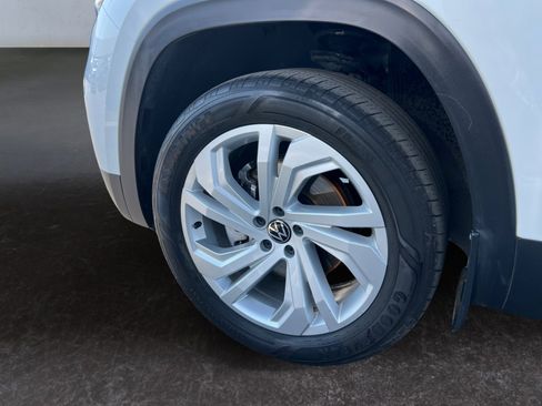 Used 2023 Volkswagen Atlas SE image 14