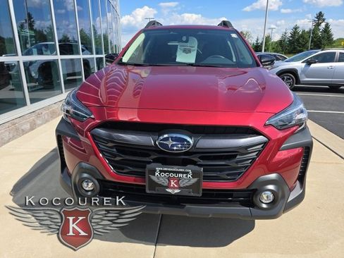 Used 2025 Subaru Outback Premium image 7