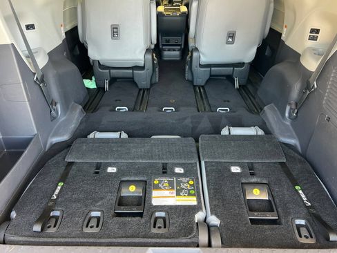 Certified 2022 Toyota Sienna Limited AWD/4WD image 20