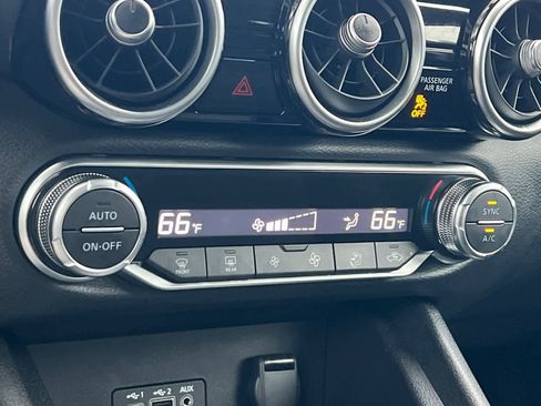 Used 2023 Nissan Sentra SR w/ Electronics Package image 22