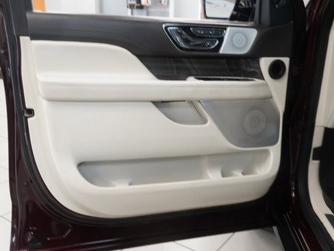 Used 2018 Lincoln Navigator Black Label image 19