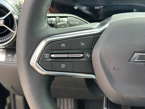 New 2026 Chevrolet Equinox ACTIV AWD/4WD image 4