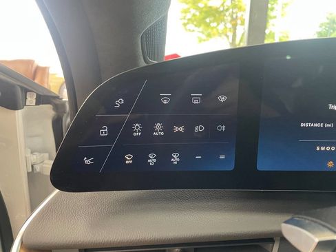 Used 2023 Lucid Air Touring AWD/4WD image 35