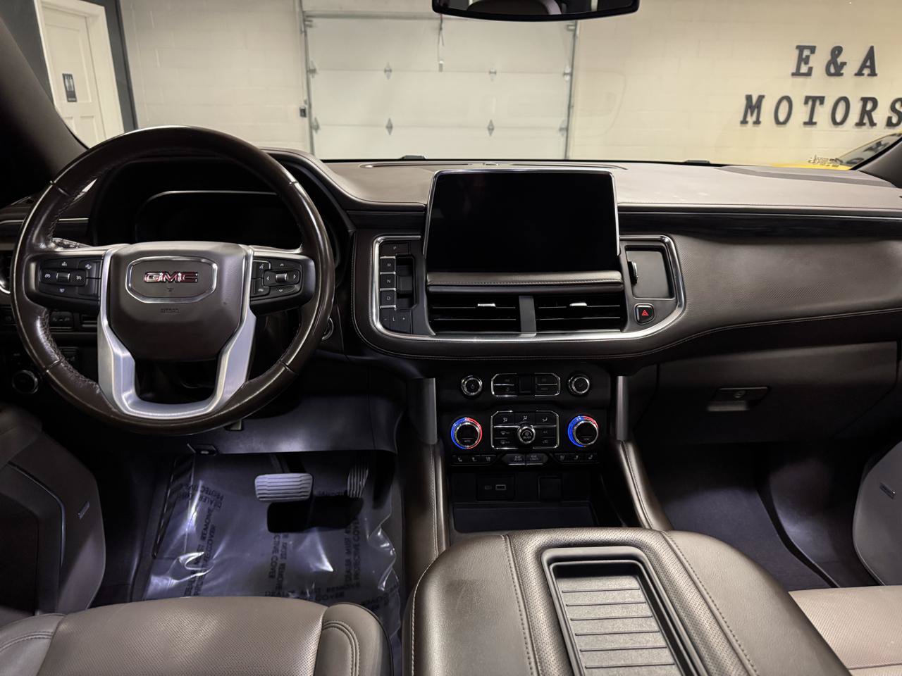 Used 2022 GMC Yukon XL SLT AWD/4WD image 40