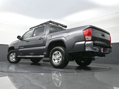 Used 2017 Toyota Tacoma SR5 image 26