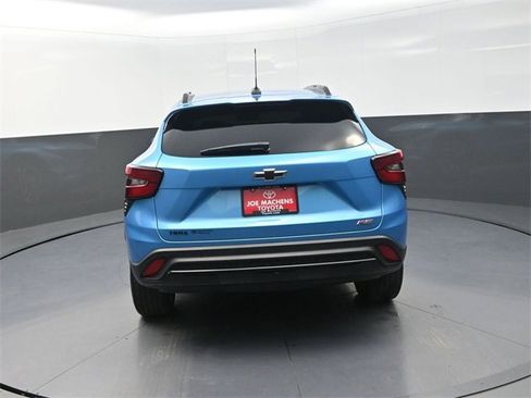 Used 2025 Chevrolet Trax RS w/ Sunroof Package image 6