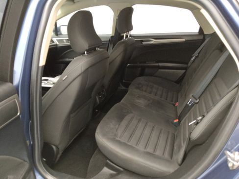 Used 2019 Ford Fusion SE FWD image 18