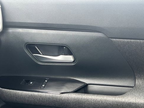 Certified 2025 Nissan Kicks SV FWD image 25
