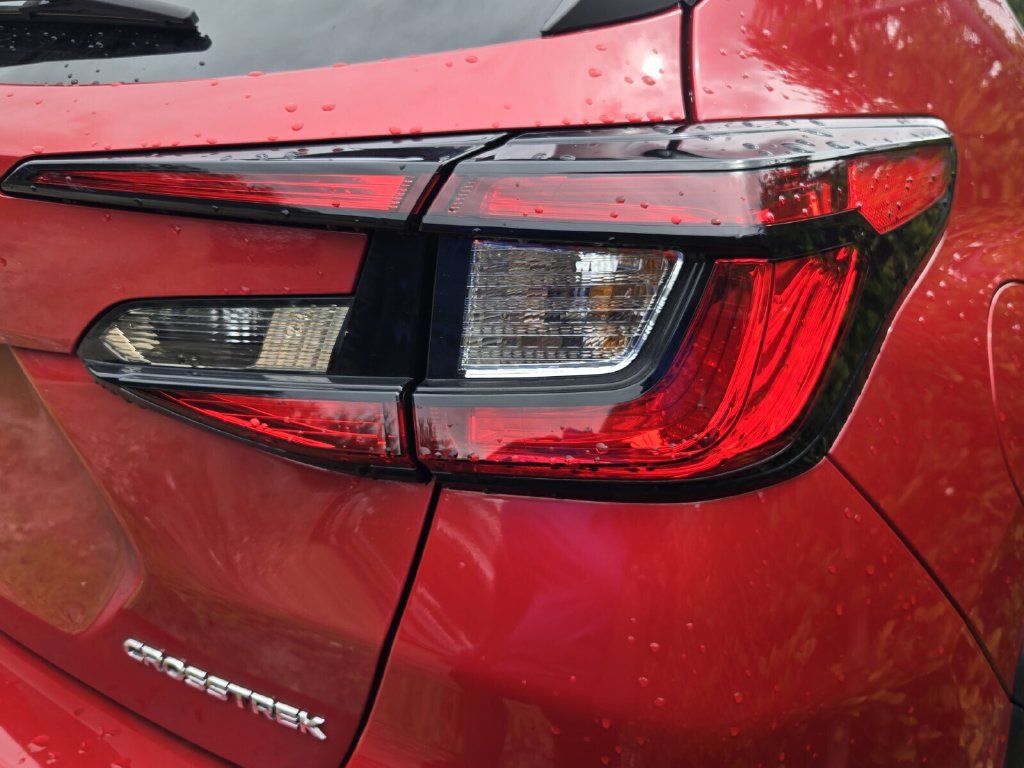 Used 2024 Subaru Crosstrek 2.5i Limited AWD/4WD image 8