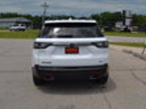 Used 2021 Chevrolet Traverse Premier w/ Redline Edition image 3