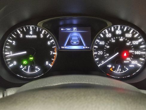 Used 2017 Nissan Pathfinder SV AWD/4WD image 23