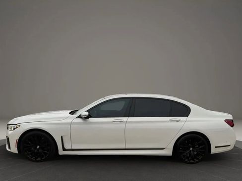 Used 2022 BMW 750i xDrive w/ M Sport Package AWD/4WD image 8