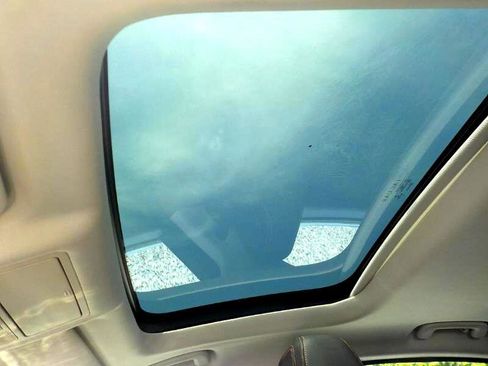 Used 2017 Jaguar XE Prestige image 17