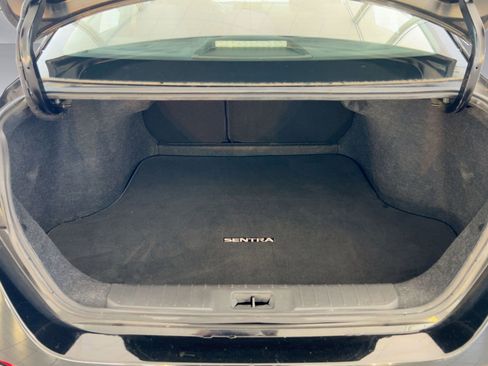 Used 2020 Nissan Sentra SV image 32