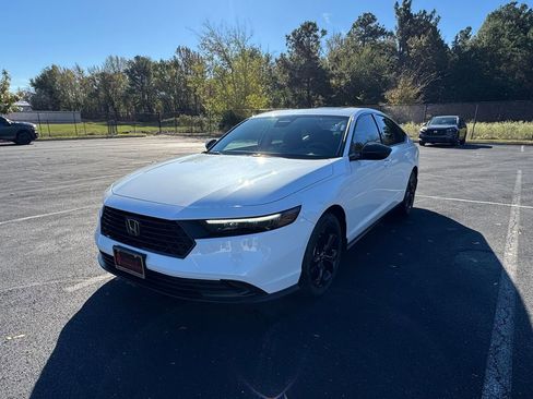 New 2025 Honda Accord SE image 12