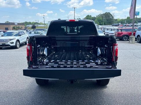 Used 2025 Ford F150 Lariat w/ Equipment Group 501A Mid AWD/4WD image 3