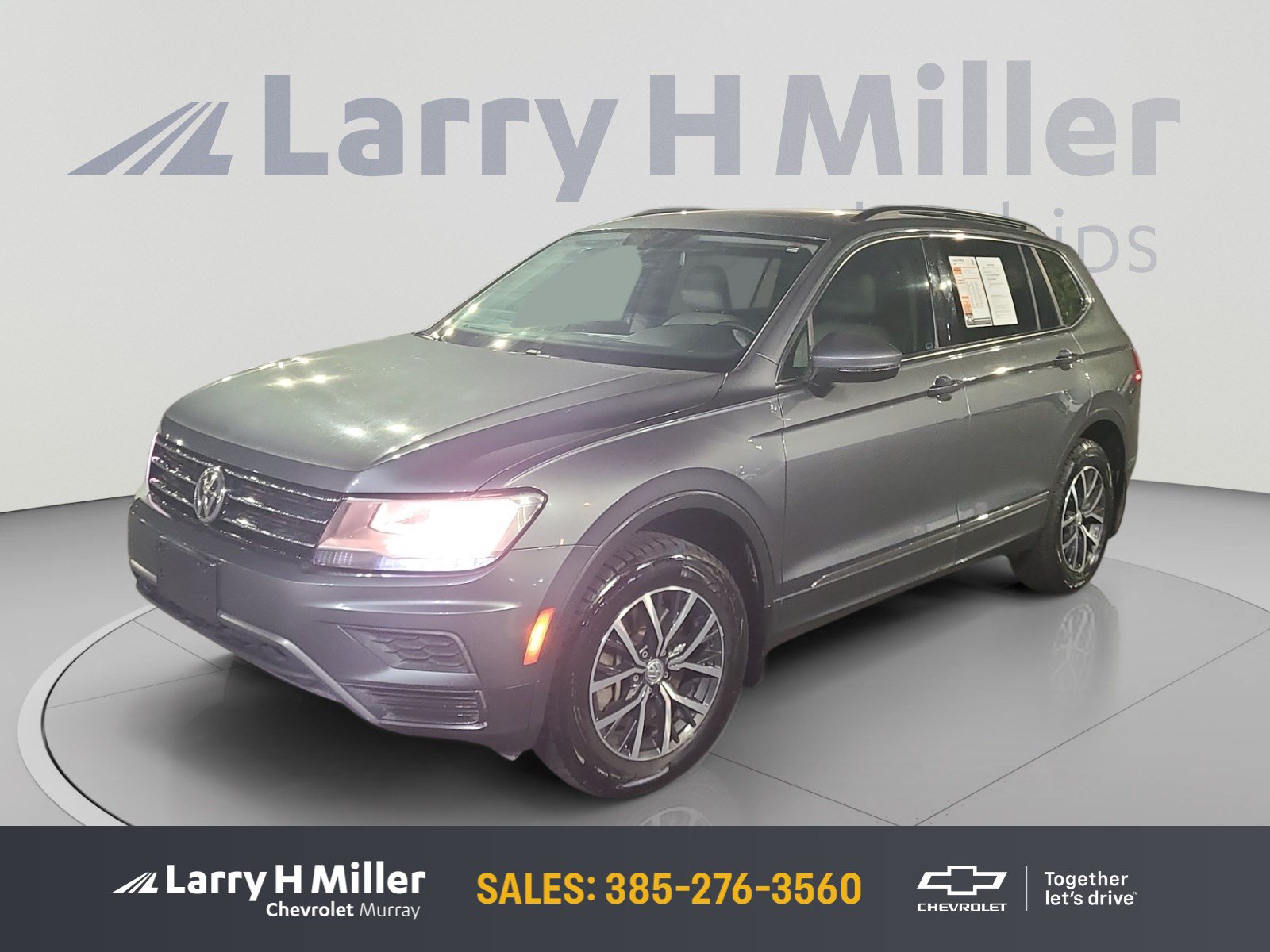 Used 2020 Volkswagen Tiguan SE FWD image 1