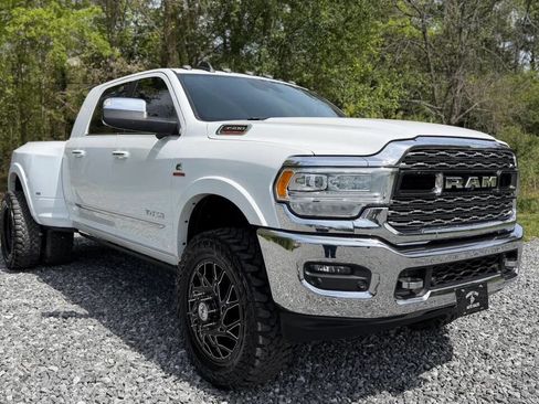 Used 2019 RAM 3500 Limited image 2