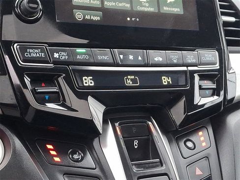 Used 2018 Honda Odyssey EX-L image 18