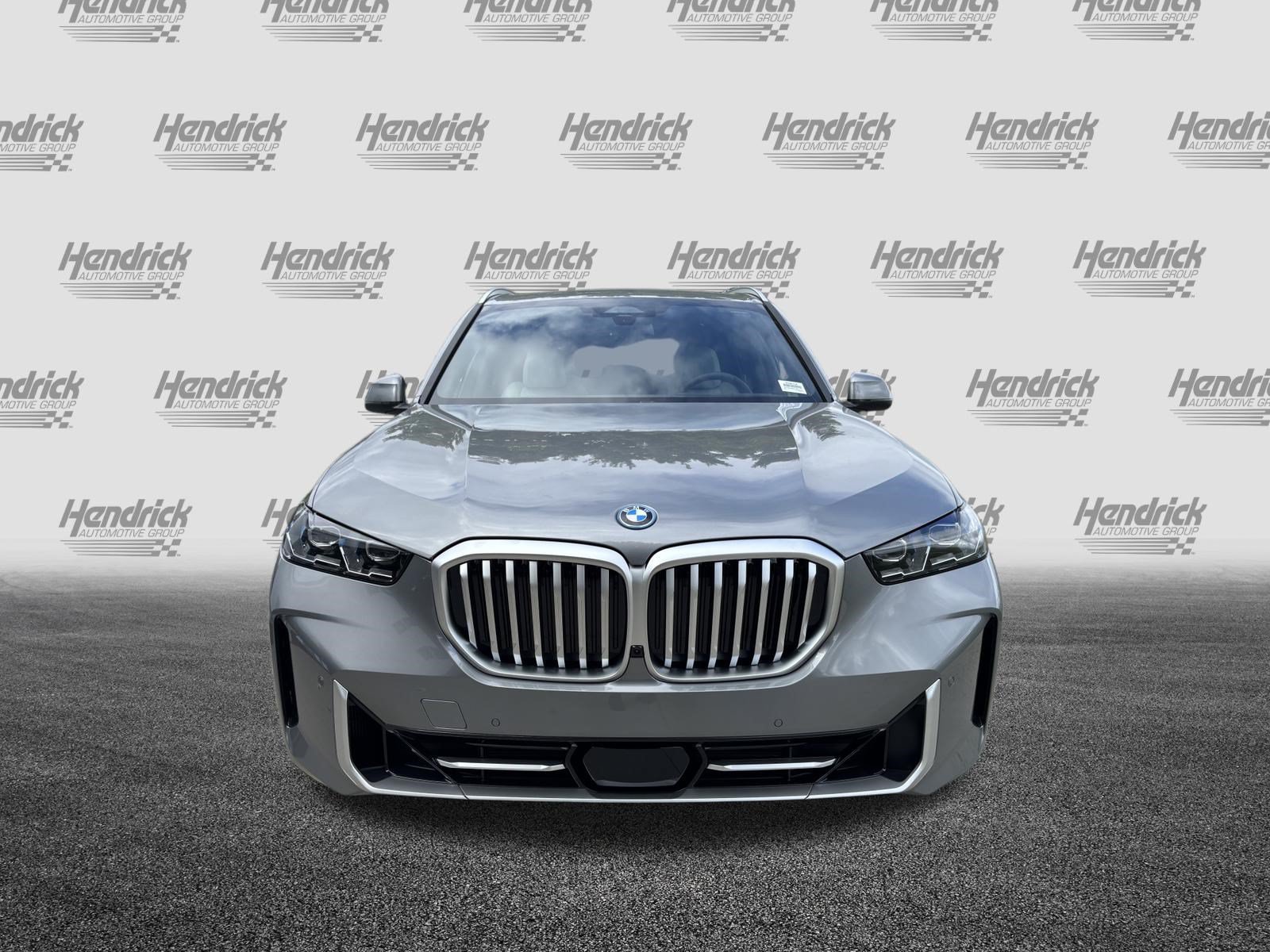 Certified 2026 BMW X5 xDrive50e w/ Premium Package AWD/4WD image 3