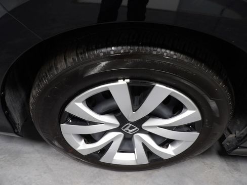 Used 2025 Honda Civic LX image 27