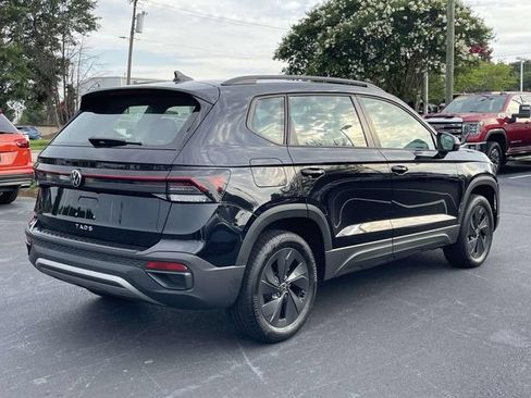 Used 2025 Volkswagen Taos S FWD image 7