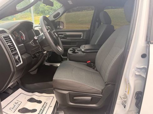 Used 2024 RAM 1500 Warlock AWD/4WD image 28