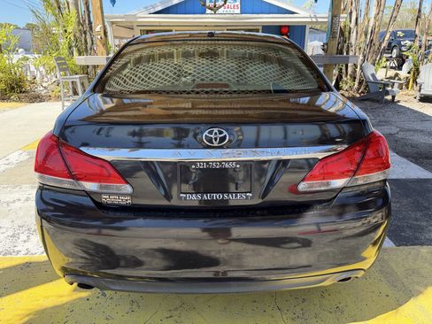 Used 2011 Toyota Avalon Limited 4dr Sedan image 19