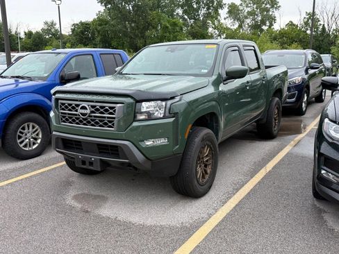 Used 2022 Nissan Frontier SV AWD/4WD image 1