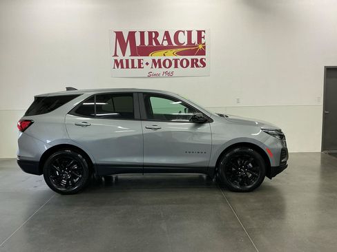 Used 2024 Chevrolet Equinox LS w/ LS Convenience Package AWD/4WD image 6