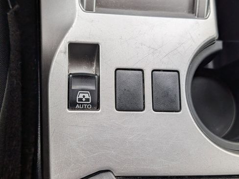 Used 2020 Toyota 4Runner SR5 AWD/4WD image 21