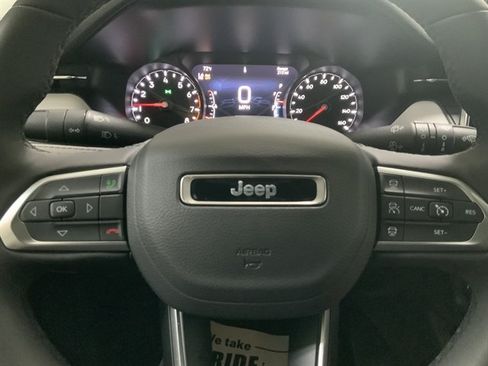 Used 2025 Jeep Compass Limited AWD/4WD image 22