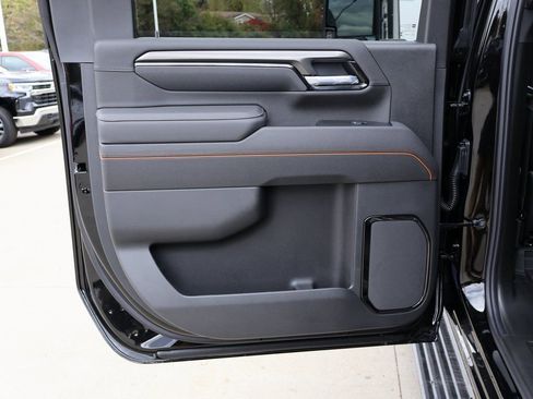 New 2026 GMC Sierra 3500 AT4 w/ AT4 Premium Plus Package AWD/4WD image 31